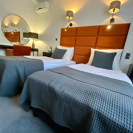 Księżyc W świebodzicach Hotel