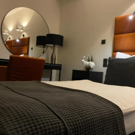 Hotel Księżyc W świebodzicach 2*
