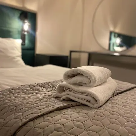 Księżyc W świebodzicach Hotel 2*